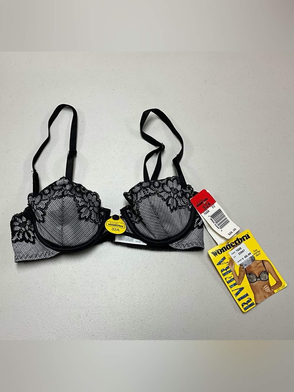 Wonderbra Black Lace Embroidered Underwire Bra 32A